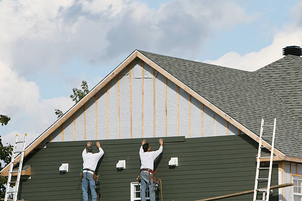 Professional Emergency Siding Repair technician working in Seanor, PA
